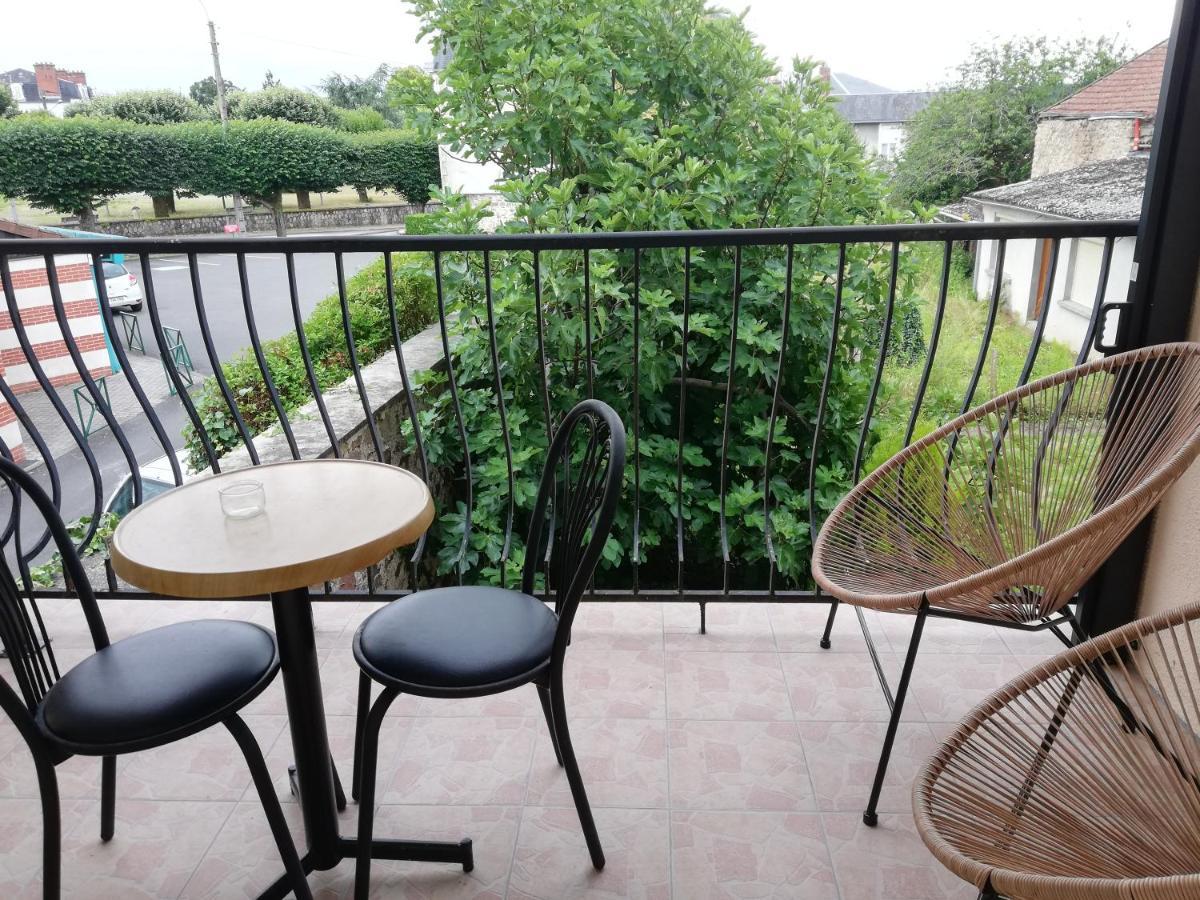 شقة Meubles De Tourisme Le Trianon Et Le Petit Trianon سان جونيان المظهر الخارجي الصورة